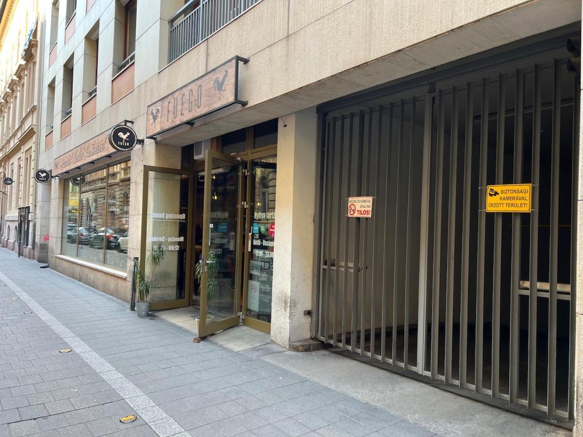 Szimpla - Free Parking *